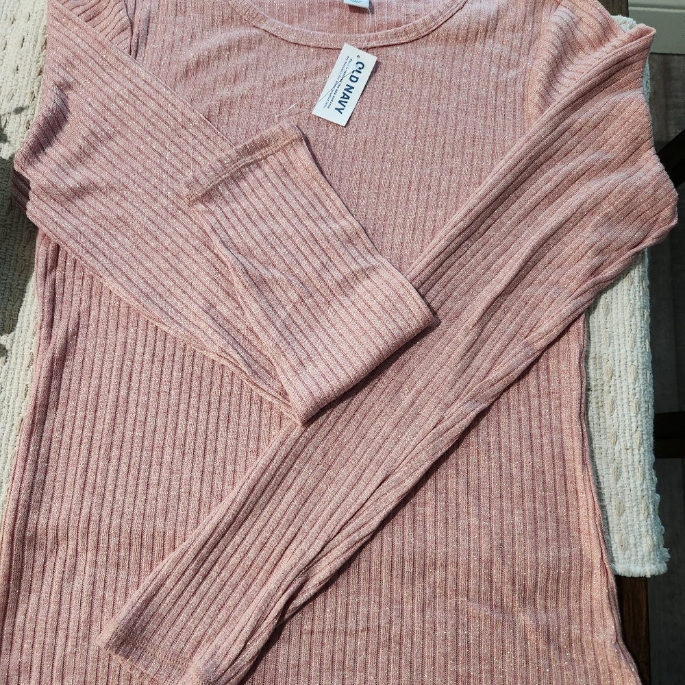 Old Navy rose colored ribbed knit t-shirt